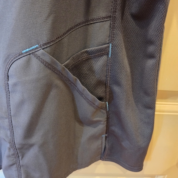 ‼️3/$30‼️Scrubstar Performance Scrub Top Large Gray Zippered Pocket V Neck - Picture 4 of 13